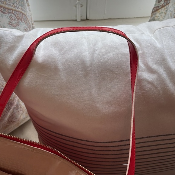 Kate Side Coral Tote - Picture 4 of 5